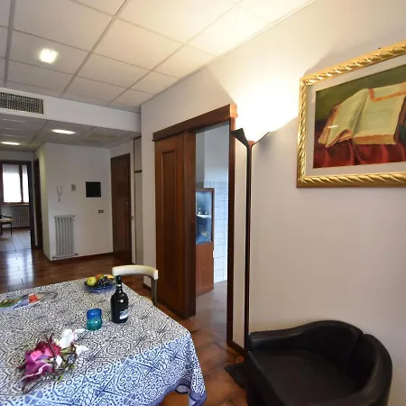 Quaint Holiday At With Lake View Ferienhaus Baveno