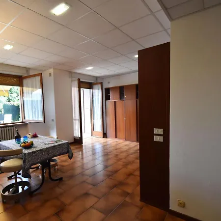 Quaint Holiday At With Lake View Ferienhaus Baveno