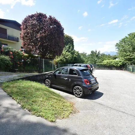 Ferienhaus Quaint Holiday At With Lake View Baveno